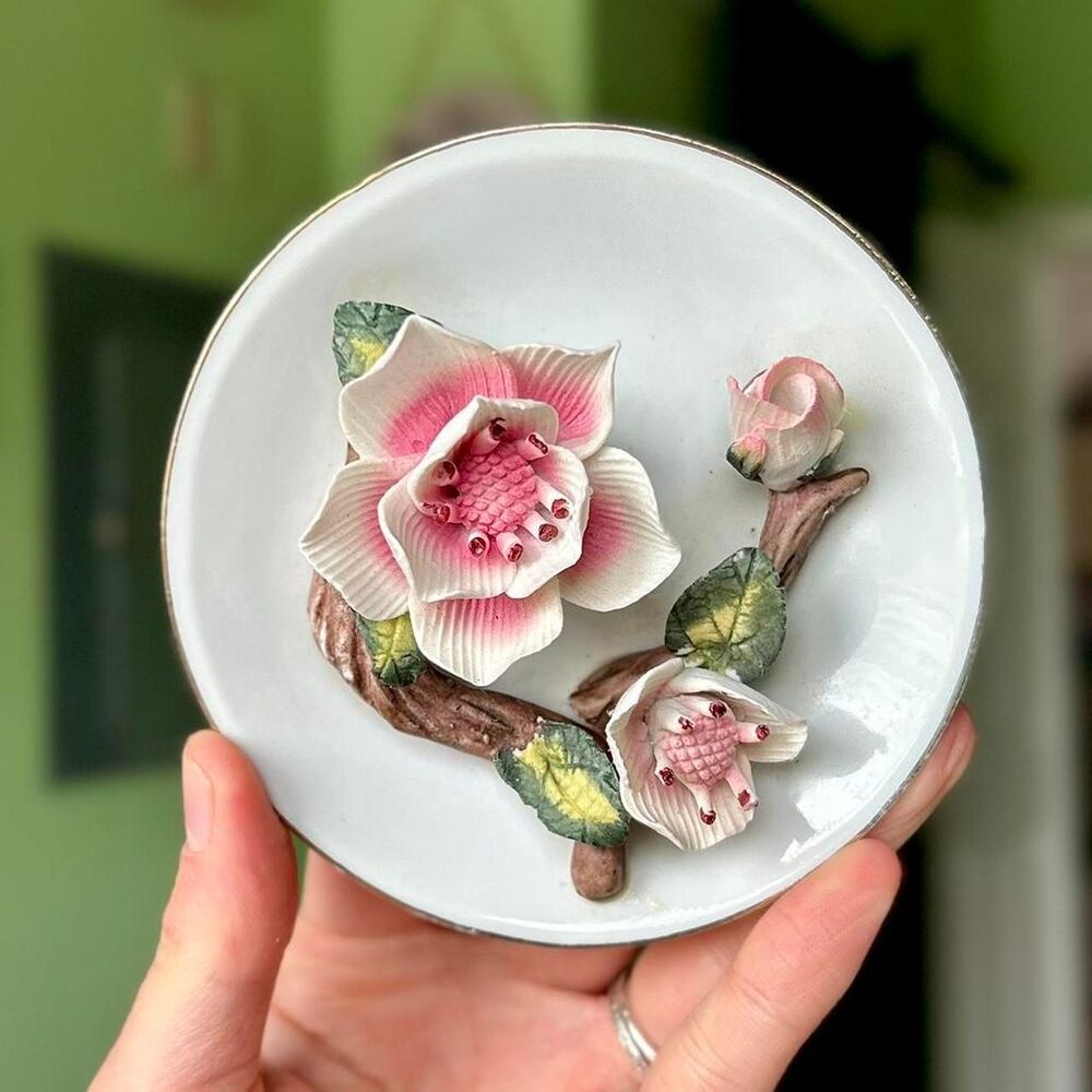 Beautiful Vtg Floral Porcelain Plate With 3D Pink Flowers Home Art